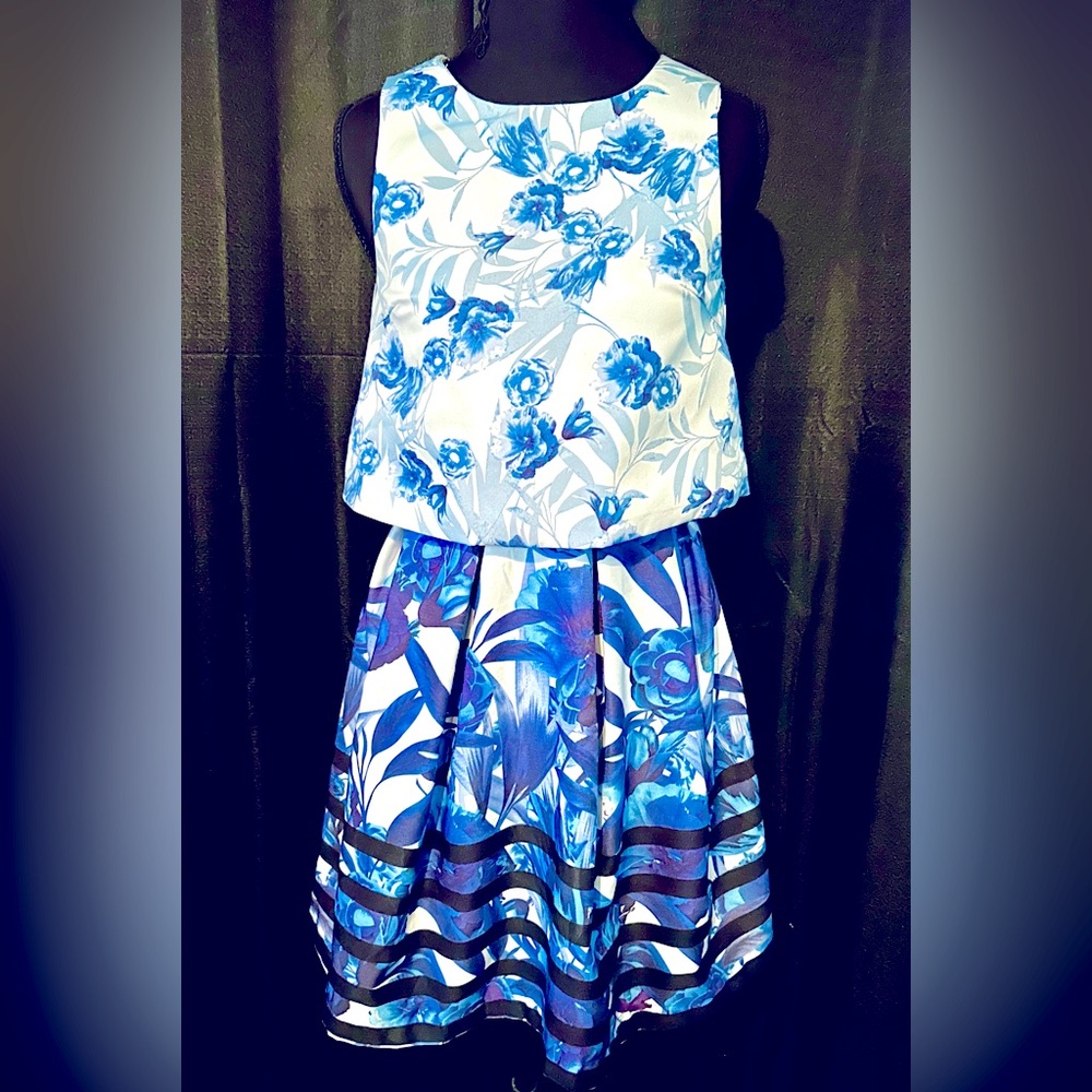Romeo & Juliet Couture Blue, White Floral Sleeveless Dress, Size XS